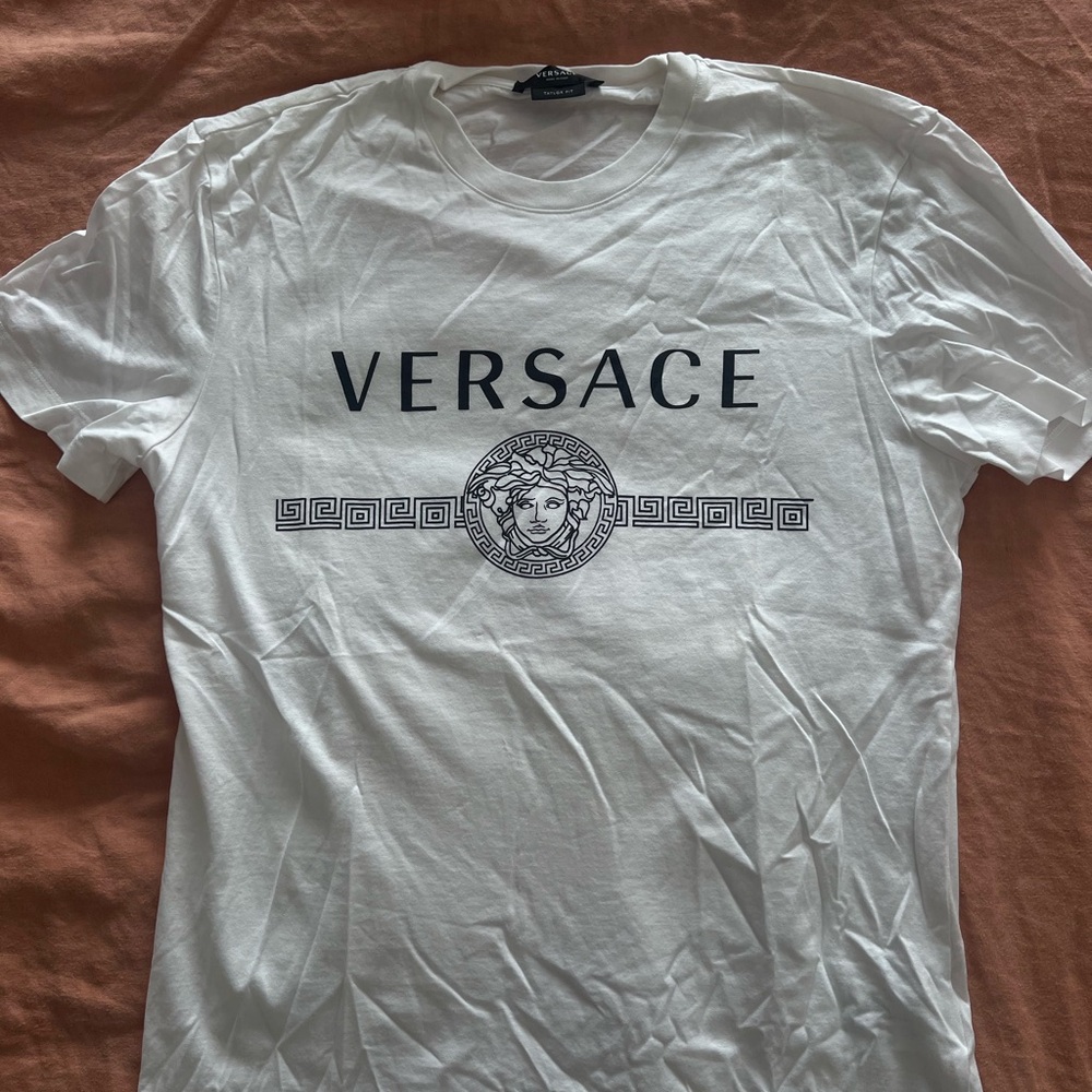 AUTHENTIC Women’s Versace White Graphic T-Shirt - new